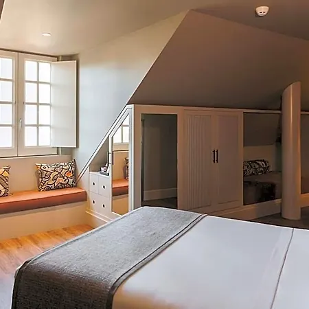 Timbre Virtudes Hotel Oliveira do Douro (Vila Nova de Gaia)